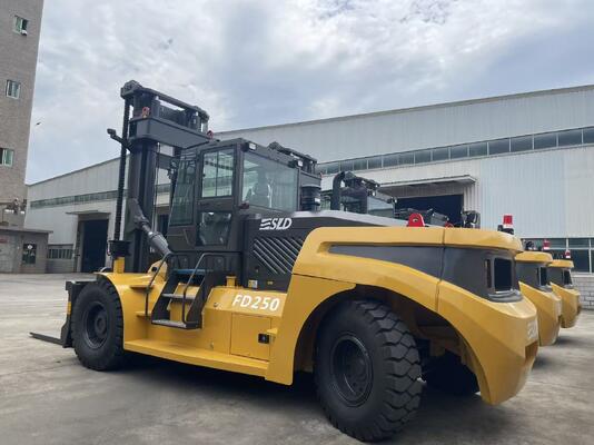 FD300 30 টন ডিজেল হেভি ডিউটি ​​ফর্কলিফ্ট ট্রাক কামিন্স ইঞ্জিন 4.0g মাস্ট স্টিল ইন্ডাস্ট্রি