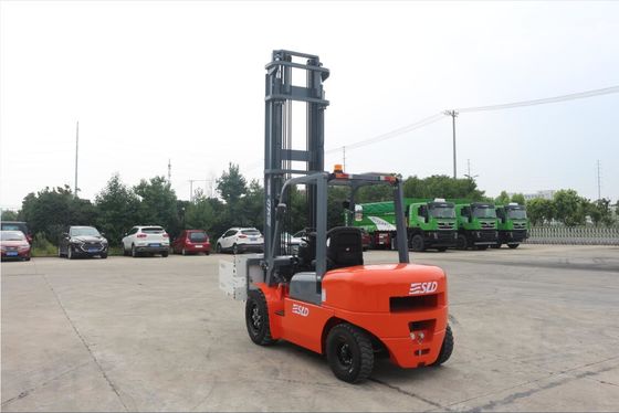 ISUZU ইঞ্জিন FD40 8k 4t ডিজেল ফর্কলিফ্ট ট্রাক বেল ক্ল্যাম্প সহ