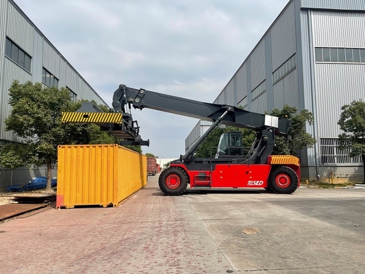 ভারী পাত্রের জন্য Ergonomic কেবিন 45000kg লোড RS রিচ স্ট্যাকার
