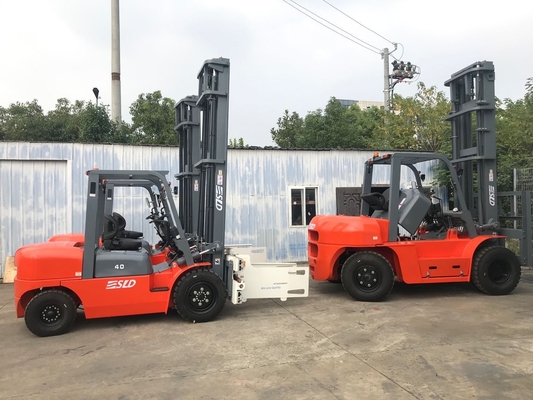 ISUZU ইঞ্জিন 4000kg লোড ইন্ডাস্ট্রিয়াল ফর্কলিফ্ট ট্রাক গুদামের জন্য
