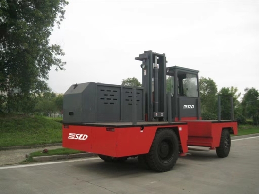 ISUZU ইঞ্জিন সহ 6 টন সাইড ফর্কলিফ্ট ট্রাক